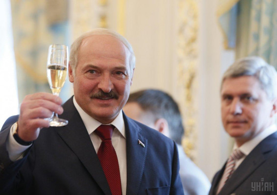 Среди иностранных лидеров украинцам больше всего нравится Лукашенко
