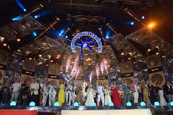 Зал пел вместе с исполнителями на гала-концерте в День культуры Беларуси на "Славянском базаре в Витебске"