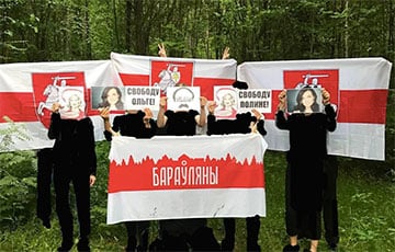 Белорусы призвали освободить Полину Шарендо-Панасюк и Ольгу Токарчук