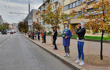 Женщины из «Белнипиэнергопром» вышли на акцию солидарности