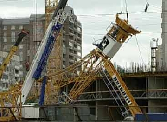 Выясняются причины падения стрелы башенного крана на пр.Дзержинского в Минске