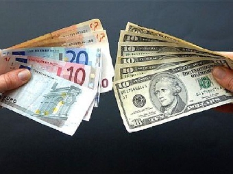 Ермакова отмечает рост объемов покупки валюты со стороны населения