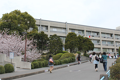 Японец обвинил женский университет в дискриминации
