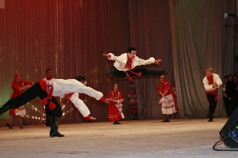 Танцевальный ансамбль "Ровесник" участвует в международном детском фестивале в КНР