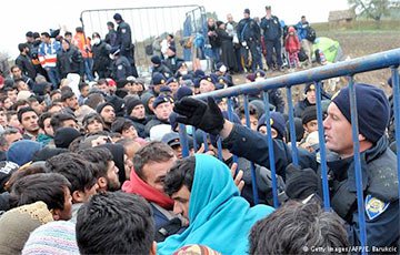 Хорватия закрыла границу для беженцев