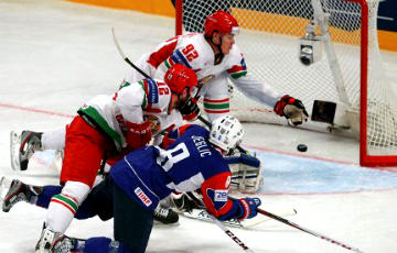 Белорусские хоккеисты на ЧМ выиграли у словенцев 4:2