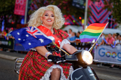 Правительство Австралии пообещало провести референдум по однополым бракам