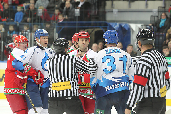 Хоккейный турнир Лукашенко завершился потасовкой