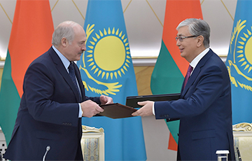Лукашенко назвал Беларусь «землей казахстанцев»