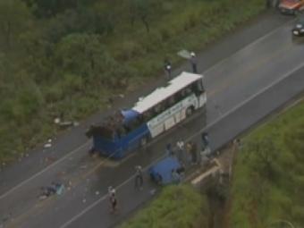 В автокатастрофе в Бразилии погибли 15 человек