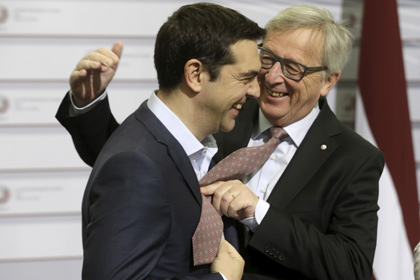 Глава Еврокомиссии подшутил над венгерским и греческим премьерами