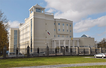 Посольство России обеспокоилось задержанием в Беларуси россиянина К