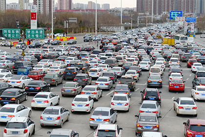 В китайском городе Шэньчжэнь начнут следить за автомобилями