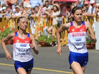Россиянка Елена Лашманова стала олимпийской чемпионкой по спортивной ходьбе