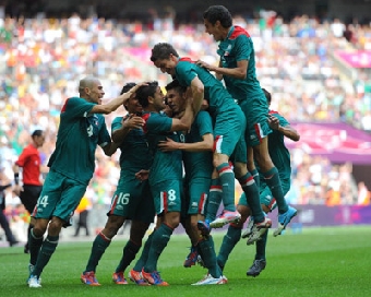 Футболисты сборной Мексики победили бразильцев и впервые стали олимпийскими чемпионами