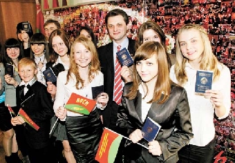 Интерес граждан Беларуси к политическим партиям возрастает