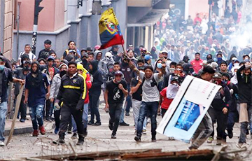 Протестующие в Эквадоре захватили правительственное здание
