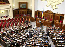 Депутаты и чиновники уходят от Януковича
