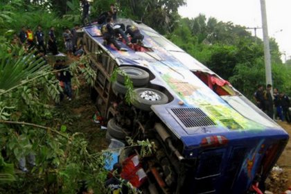 В аварии автобуса в Таиланде погибли 29 человек