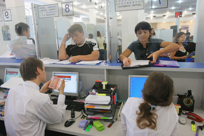 Россиянам рекомендовали не бронировать билеты и отели в Британии до получения визы