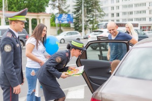 ГАИ и FUNtastik провели совместную акцию для водителей и их маленьких пассажиров