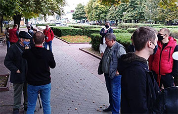 Жители Бобруйска вышли на акцию протеста