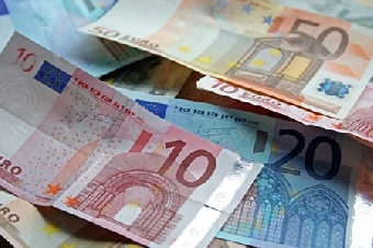 Ввезти валюту в Украину станет проще