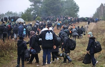 Белорусские силовики начали стрелять, чтобы утихомирить мигрантов на границе с Польшей