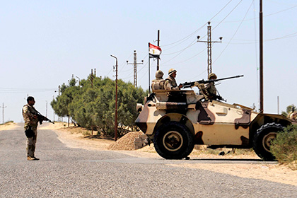 На Синае в результате атаки боевиков погибли 10 египетских военных