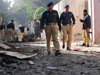 Пакистанские пограничники отбили нападение женщин и детей