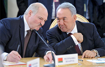 Фотофакт: После отставки Назарбаева белорусы принялись считать, сколько осталось Лукашенко