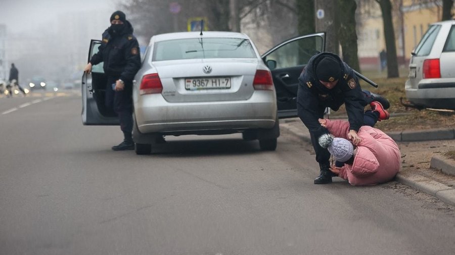 В воскресенье милиция задержала в Минске более 100 человек