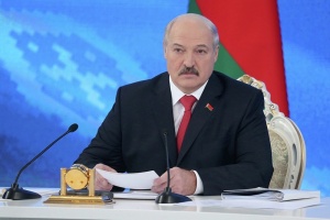 Лукашенко назначил глав «Беллесбумпрома» и «Белшины»