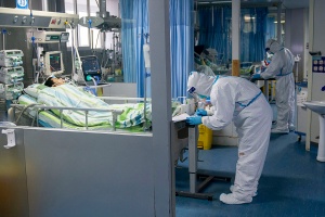 Коронавирус в Китае унес жизни 2118 человек
