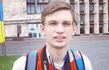 Депортируемый из Беларуси украинский журналист: Перевозили в «бобике» в клетке