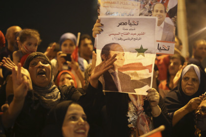 Сторонники аль-Сиси начали праздновать победу в Египте