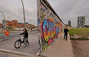 30 лет назад рухнула Берлинская стена