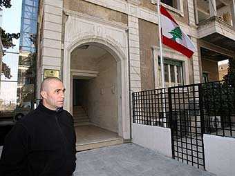 Ливан впервые открыл посольство в Сирии