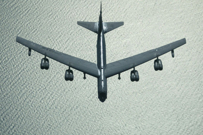 Бомбардировщики B-52 пролетели вблизи спорных островов в Южно-Китайском море
