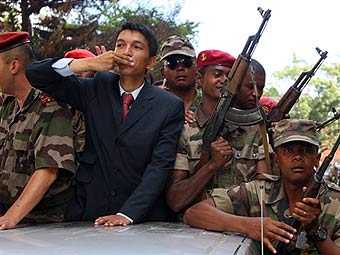 Лидер мадагаскарской оппозиции отказался признавать власть военных