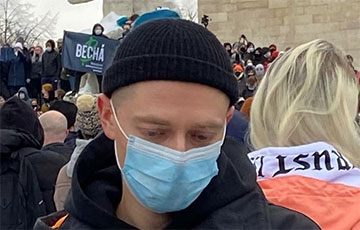 На акции протеста в Санкт-Петербурге задерживали российского рэпера Оксимирона