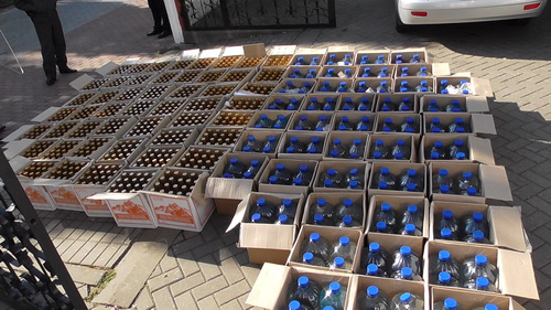 Жители Гродно незаконно привезли тысячу бутылок водки из России