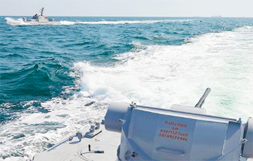 Таран в Азовском море: корабль РФ получил серьезные повреждения и может затонуть
