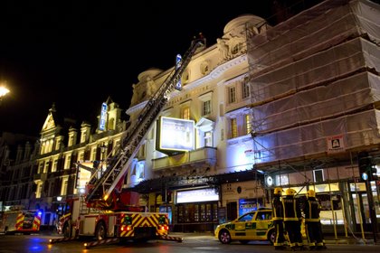 При обрушении потолка в лондонском театре пострадали 76 человек