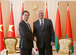 Мясникович покатал премьер-министра Вьетнама в метро