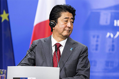 Абэ осудил запуск северокорейской ракеты и захотел поговорить о КНДР с Путиным