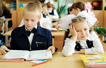 Дети будут ходить в школу в стандартной форме от «Беллегпрома»
