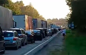 На беларусско-московитской границе наблюдаются большие очереди на въезд в Беларусь