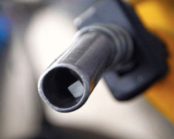 Цены на бензин выросли второй раз за год