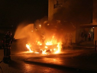 В новогоднюю ночь во Франции сожгли 1193 автомобиля